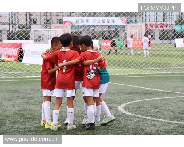 成都足球队的辉煌征程：从默默无闻到全国瞩目的突破之路