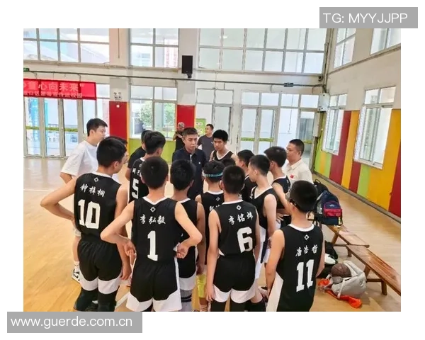 重庆篮球队实力强劲荣登全国第二名引发热议 重庆篮球队实力强劲荣登全国第二名引发热议